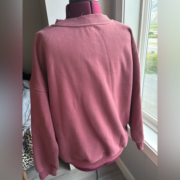 * Le Lis “Sporty” crewneck size M - Picture 2 of 5